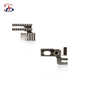 Overlock M752-13 Câini de hrănire